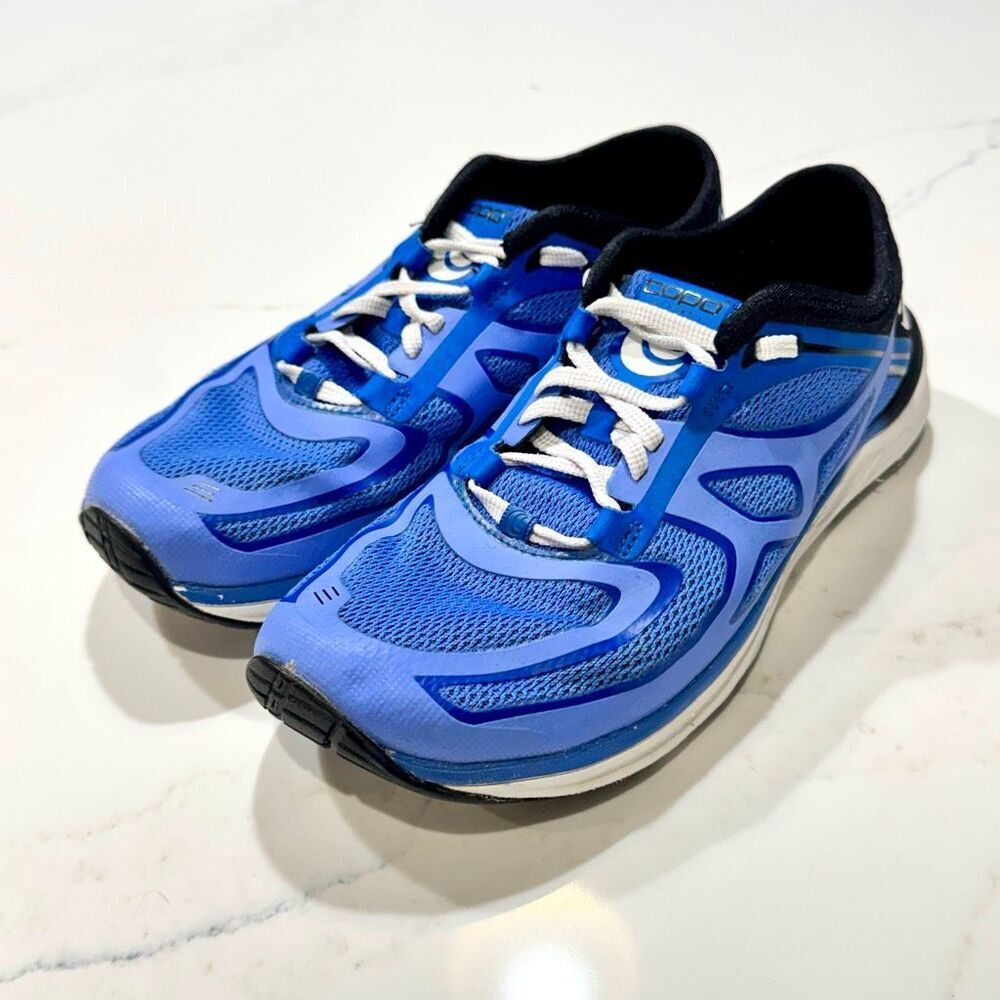 Topo ST-2 Women’s running shoes. Size 7.